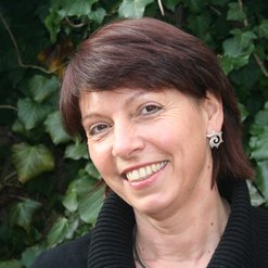 Andrea Felsenstein-Roßberg